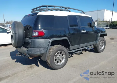 2013 Toyota Fj Cruiser z USA, uszkodzony, nr VIN JTEZU4BF8DK012875